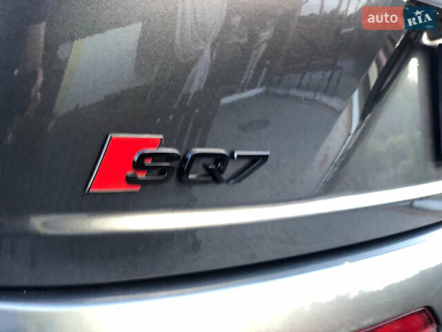 Серый Ауди SQ7, объемом двигателя 3.96 л и пробегом 103 тыс. км за 62000 $, фото 27 на Automoto.ua