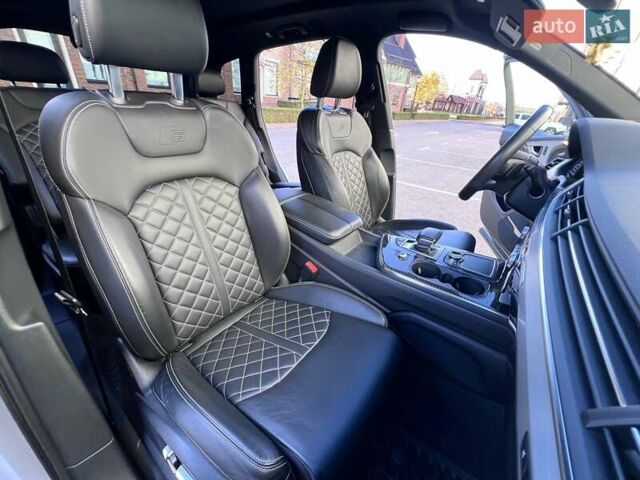Серый Ауди SQ7, объемом двигателя 3.96 л и пробегом 96 тыс. км за 55750 $, фото 65 на Automoto.ua