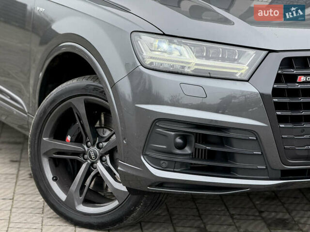 Сірий Ауді SQ7, об'ємом двигуна 4 л та пробігом 148 тис. км за 46999 $, фото 27 на Automoto.ua
