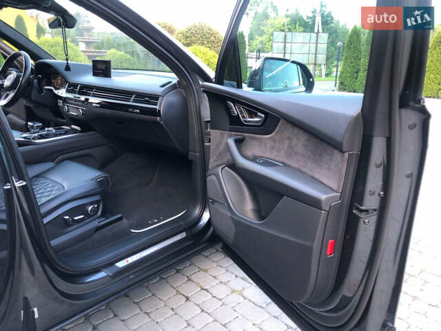 Серый Ауди SQ7, объемом двигателя 3.96 л и пробегом 103 тыс. км за 62000 $, фото 85 на Automoto.ua