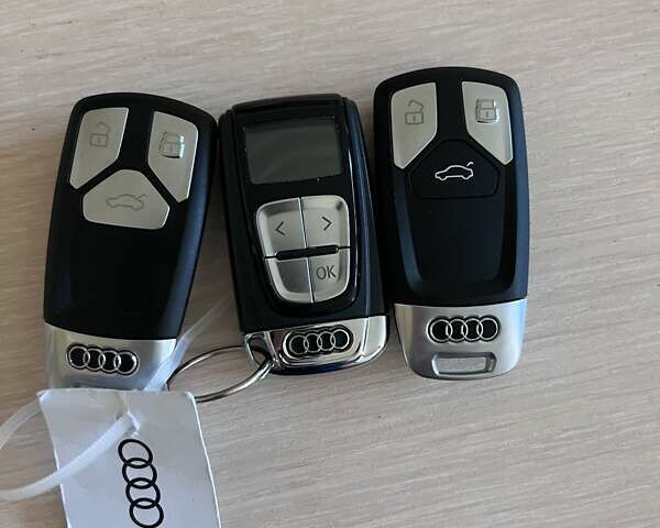 Серый Ауди SQ7, объемом двигателя 3.96 л и пробегом 96 тыс. км за 55750 $, фото 114 на Automoto.ua