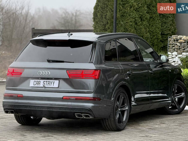 Сірий Ауді SQ7, об'ємом двигуна 4 л та пробігом 148 тис. км за 46999 $, фото 32 на Automoto.ua