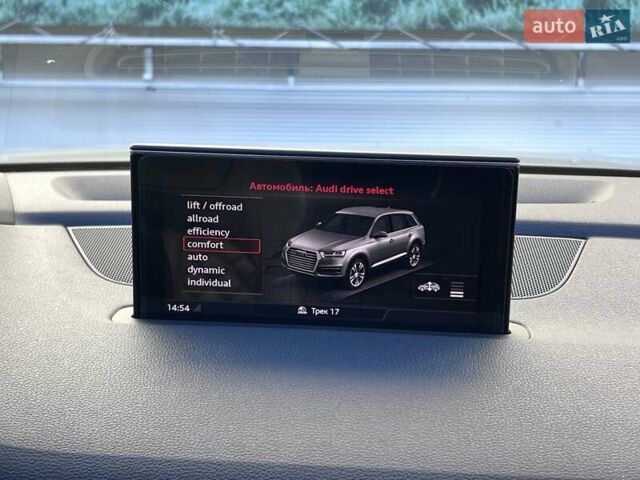 Серый Ауди SQ7, объемом двигателя 3.96 л и пробегом 96 тыс. км за 55750 $, фото 82 на Automoto.ua