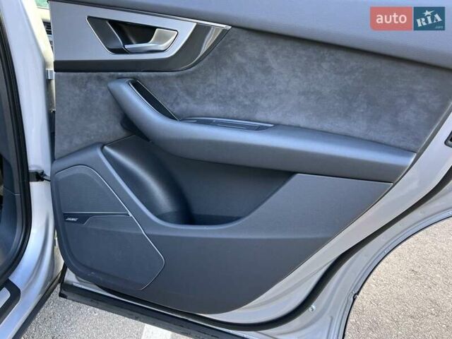 Серый Ауди SQ7, объемом двигателя 3.96 л и пробегом 96 тыс. км за 55750 $, фото 58 на Automoto.ua