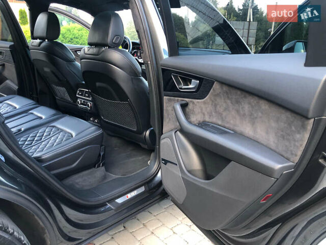 Серый Ауди SQ7, объемом двигателя 3.96 л и пробегом 103 тыс. км за 62000 $, фото 108 на Automoto.ua