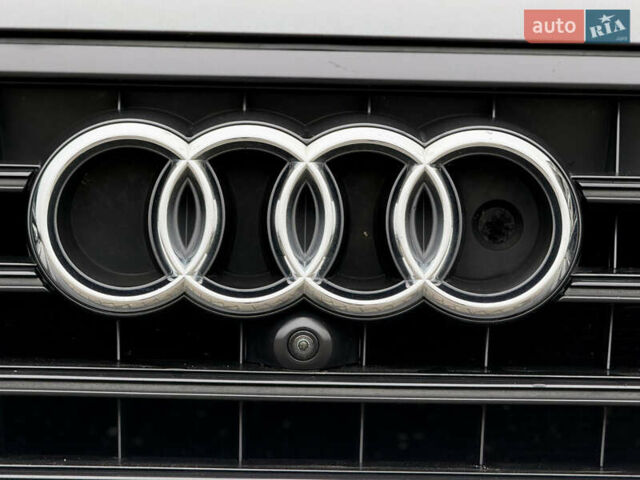 Сірий Ауді SQ7, об'ємом двигуна 4 л та пробігом 148 тис. км за 46999 $, фото 13 на Automoto.ua