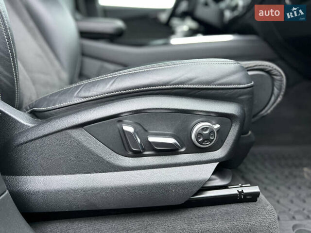 Серый Ауди SQ7, объемом двигателя 3.96 л и пробегом 232 тыс. км за 46000 $, фото 29 на Automoto.ua