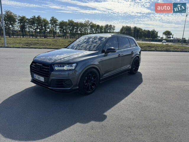 Серый Ауди SQ7, объемом двигателя 3.96 л и пробегом 174 тыс. км за 57500 $, фото 21 на Automoto.ua