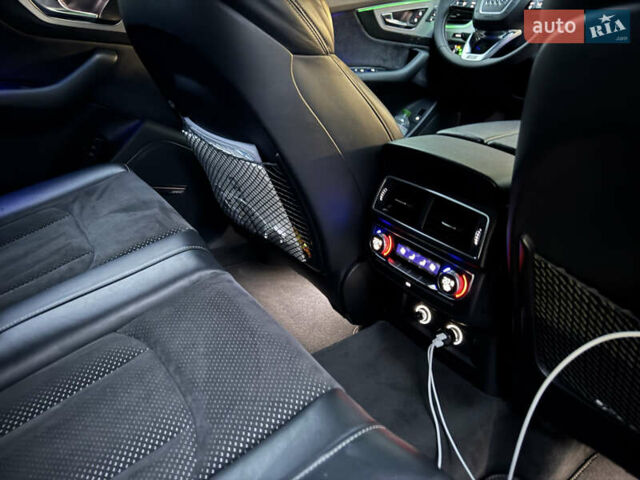 Сірий Ауді SQ7, об'ємом двигуна 3.96 л та пробігом 152 тис. км за 59000 $, фото 7 на Automoto.ua