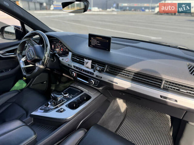 Серый Ауди SQ7, объемом двигателя 3.96 л и пробегом 174 тыс. км за 57500 $, фото 22 на Automoto.ua