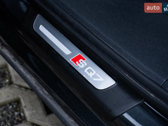 Серый Ауди SQ7, объемом двигателя 3.96 л и пробегом 148 тыс. км за 56000 $, фото 22 на Automoto.ua