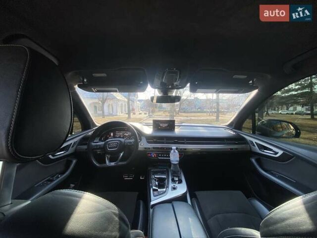 Серый Ауди SQ7, объемом двигателя 3.96 л и пробегом 138 тыс. км за 61000 $, фото 12 на Automoto.ua