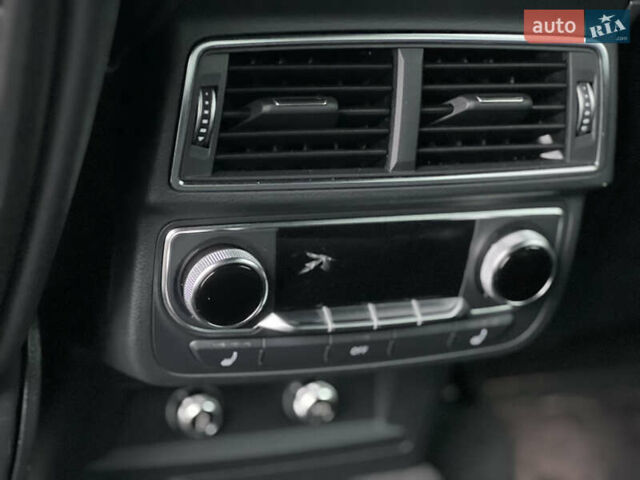 Серый Ауди SQ7, объемом двигателя 3.96 л и пробегом 232 тыс. км за 46000 $, фото 20 на Automoto.ua