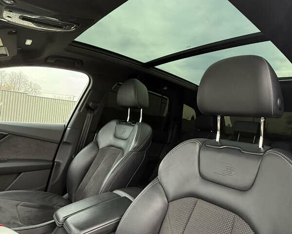 Сірий Ауді SQ7, об'ємом двигуна 3.96 л та пробігом 174 тис. км за 55800 $, фото 16 на Automoto.ua