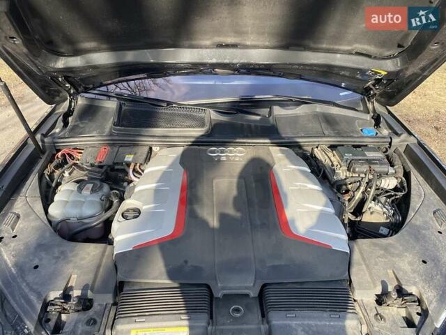 Серый Ауди SQ7, объемом двигателя 3.96 л и пробегом 138 тыс. км за 61000 $, фото 8 на Automoto.ua