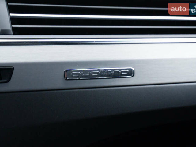 Серый Ауди SQ7, объемом двигателя 3.96 л и пробегом 148 тыс. км за 56000 $, фото 15 на Automoto.ua