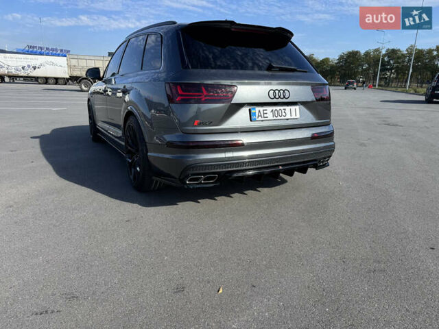 Серый Ауди SQ7, объемом двигателя 3.96 л и пробегом 174 тыс. км за 57500 $, фото 18 на Automoto.ua