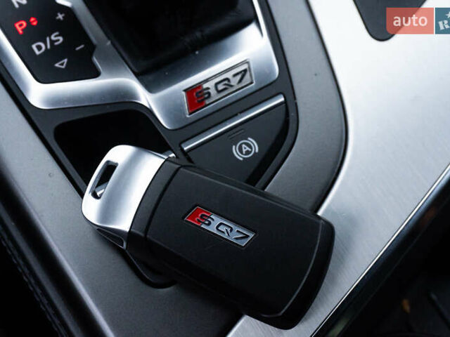 Серый Ауди SQ7, объемом двигателя 3.96 л и пробегом 148 тыс. км за 56000 $, фото 21 на Automoto.ua