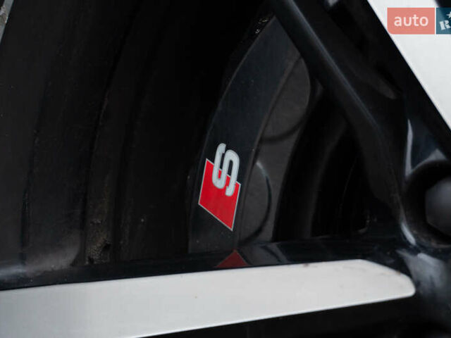 Серый Ауди SQ7, объемом двигателя 3.96 л и пробегом 148 тыс. км за 56000 $, фото 27 на Automoto.ua