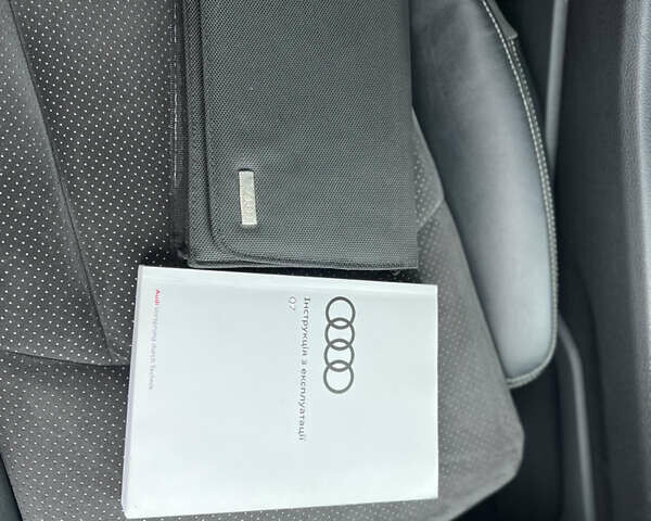 Серый Ауди SQ7, объемом двигателя 3.96 л и пробегом 232 тыс. км за 46000 $, фото 40 на Automoto.ua