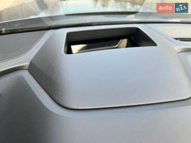 Сірий Ауді SQ7, об'ємом двигуна 3.96 л та пробігом 218 тис. км за 72800 $, фото 33 на Automoto.ua