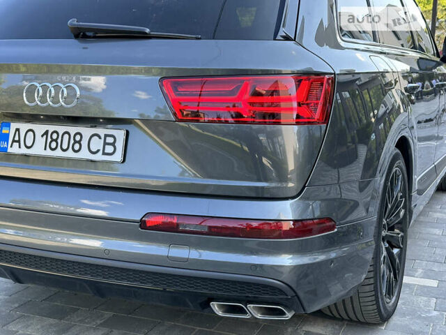 Сірий Ауді SQ7, об'ємом двигуна 4 л та пробігом 140 тис. км за 68500 $, фото 25 на Automoto.ua