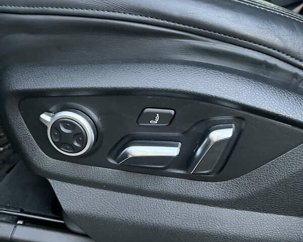 Серый Ауди SQ7, объемом двигателя 3.96 л и пробегом 168 тыс. км за 57000 $, фото 17 на Automoto.ua