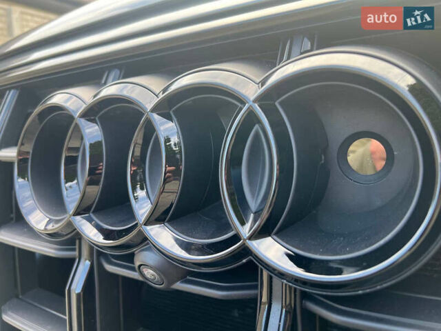 Сірий Ауді SQ7, об'ємом двигуна 3.96 л та пробігом 218 тис. км за 72800 $, фото 25 на Automoto.ua