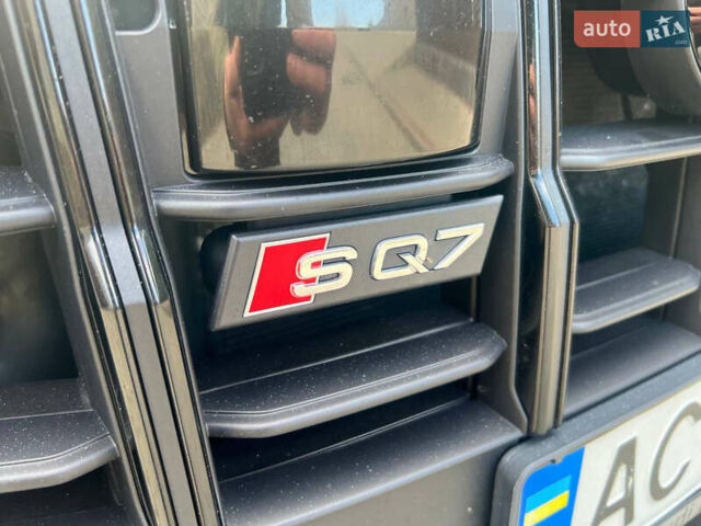 Сірий Ауді SQ7, об'ємом двигуна 3.96 л та пробігом 218 тис. км за 72800 $, фото 29 на Automoto.ua