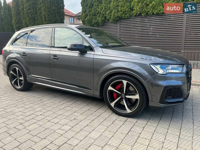 Сірий Ауді SQ7, об'ємом двигуна 3.96 л та пробігом 218 тис. км за 72800 $, фото 3 на Automoto.ua