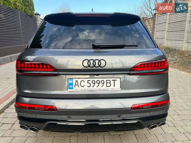 Сірий Ауді SQ7, об'ємом двигуна 3.96 л та пробігом 218 тис. км за 72800 $, фото 11 на Automoto.ua