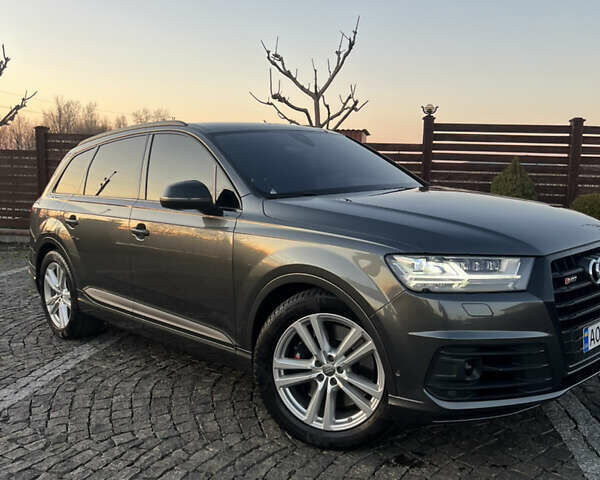 Серый Ауди SQ7, объемом двигателя 3.96 л и пробегом 168 тыс. км за 57000 $, фото 3 на Automoto.ua