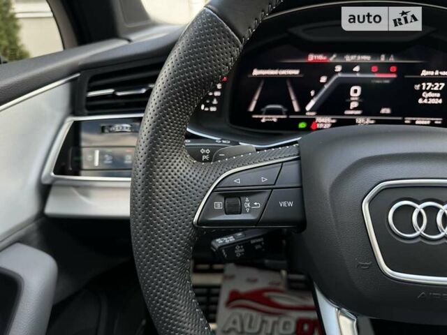 Сірий Ауді SQ7, об'ємом двигуна 4 л та пробігом 70 тис. км за 87999 $, фото 47 на Automoto.ua