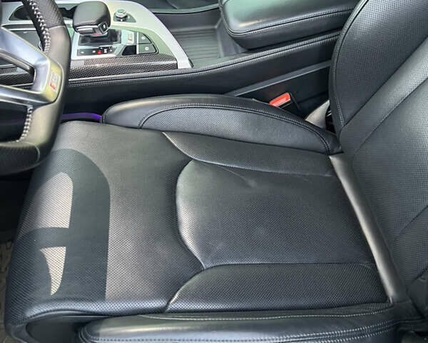 Серый Ауди SQ7, объемом двигателя 3.96 л и пробегом 168 тыс. км за 57000 $, фото 15 на Automoto.ua