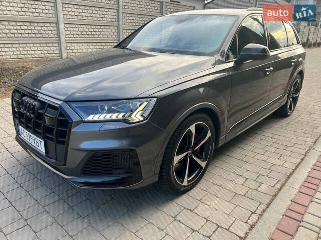 Сірий Ауді SQ7, об'ємом двигуна 3.96 л та пробігом 218 тис. км за 72800 $, фото 18 на Automoto.ua