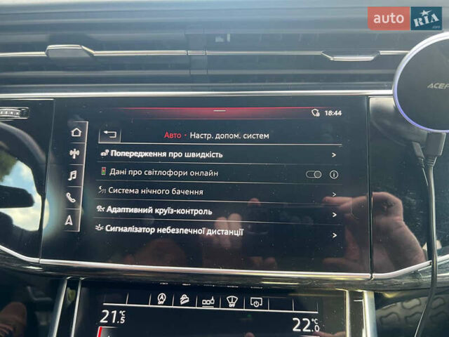 Сірий Ауді SQ7, об'ємом двигуна 3.96 л та пробігом 218 тис. км за 72800 $, фото 50 на Automoto.ua