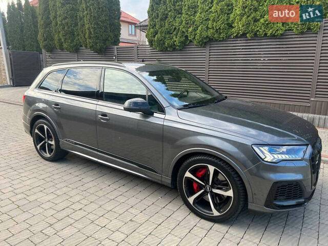 Сірий Ауді SQ7, об'ємом двигуна 3.96 л та пробігом 218 тис. км за 72800 $, фото 2 на Automoto.ua