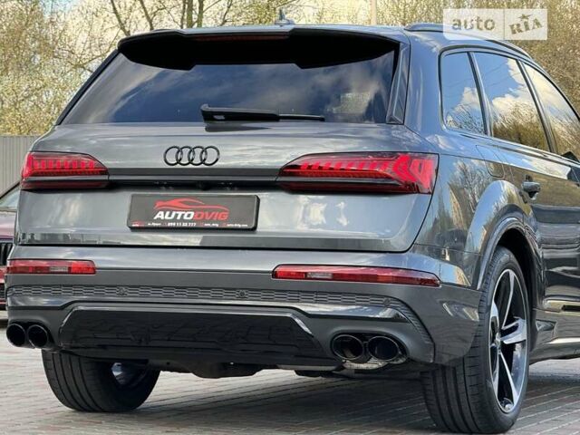 Сірий Ауді SQ7, об'ємом двигуна 4 л та пробігом 70 тис. км за 87999 $, фото 24 на Automoto.ua