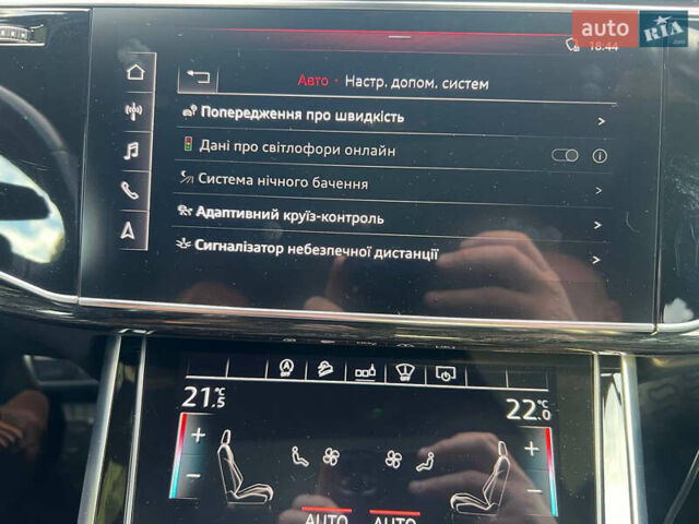 Сірий Ауді SQ7, об'ємом двигуна 3.96 л та пробігом 218 тис. км за 72800 $, фото 51 на Automoto.ua