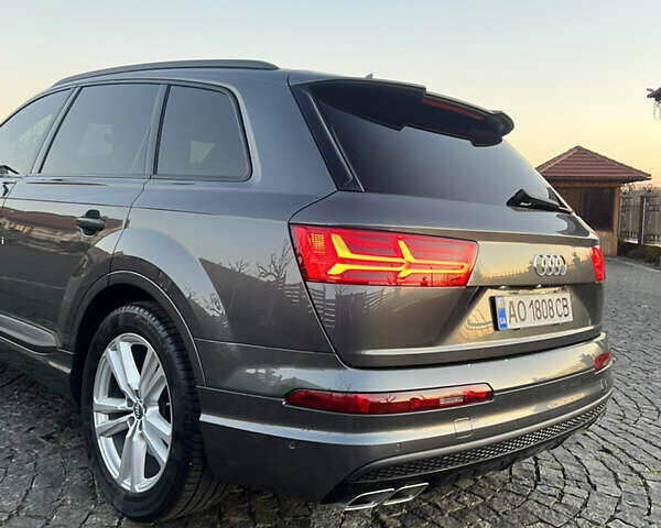 Серый Ауди SQ7, объемом двигателя 3.96 л и пробегом 168 тыс. км за 57000 $, фото 8 на Automoto.ua