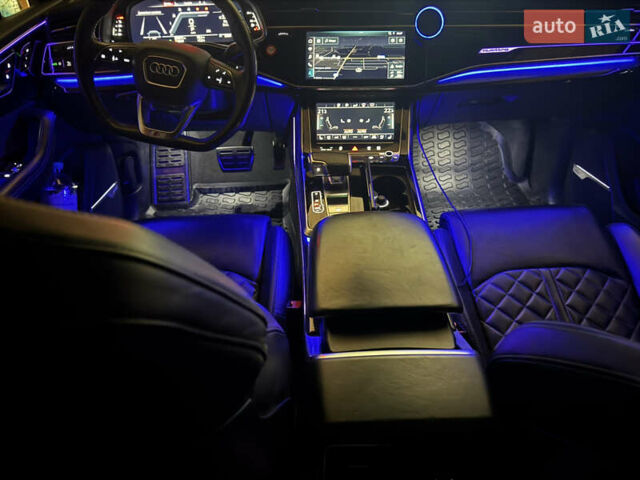 Сірий Ауді SQ7, об'ємом двигуна 3.96 л та пробігом 218 тис. км за 72800 $, фото 54 на Automoto.ua