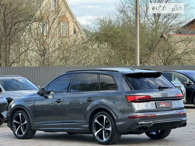 Сірий Ауді SQ7, об'ємом двигуна 4 л та пробігом 70 тис. км за 87999 $, фото 5 на Automoto.ua