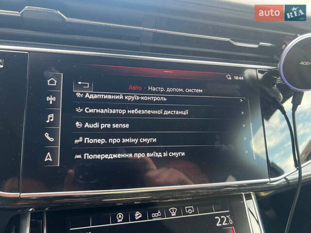 Сірий Ауді SQ7, об'ємом двигуна 3.96 л та пробігом 218 тис. км за 72800 $, фото 49 на Automoto.ua