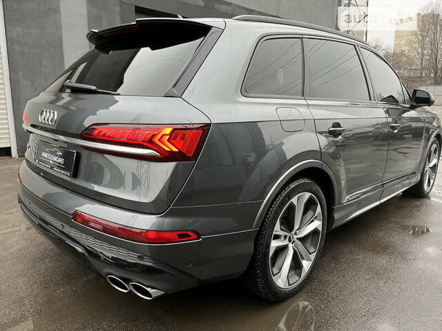 Сірий Ауді SQ7, об'ємом двигуна 4 л та пробігом 53 тис. км за 117000 $, фото 5 на Automoto.ua