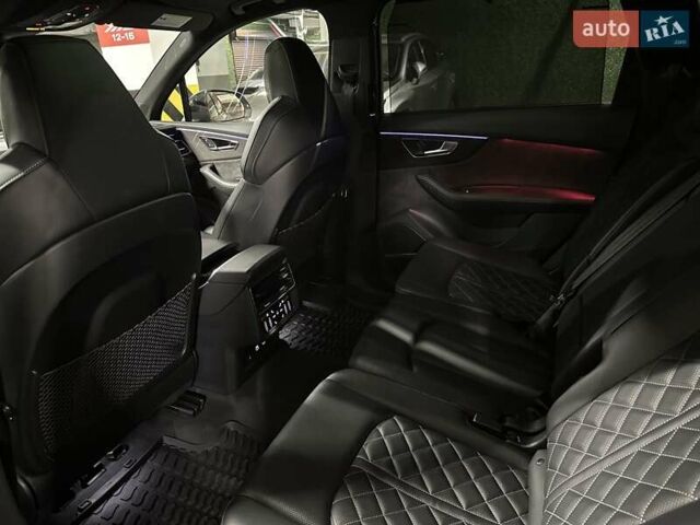 Серый Ауди SQ7, объемом двигателя 4 л и пробегом 90 тыс. км за 68700 $, фото 71 на Automoto.ua
