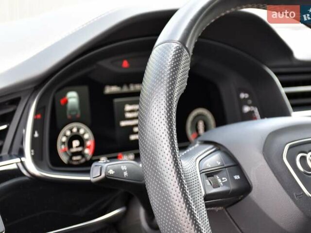Серый Ауди SQ7, объемом двигателя 4 л и пробегом 87 тыс. км за 66000 $, фото 35 на Automoto.ua