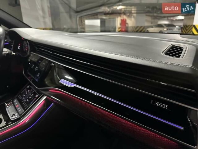 Серый Ауди SQ7, объемом двигателя 4 л и пробегом 90 тыс. км за 68700 $, фото 86 на Automoto.ua