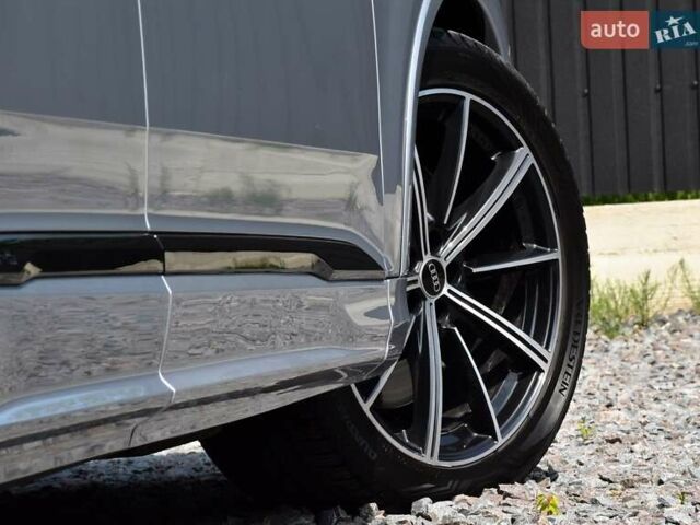 Серый Ауди SQ7, объемом двигателя 4 л и пробегом 87 тыс. км за 66000 $, фото 26 на Automoto.ua