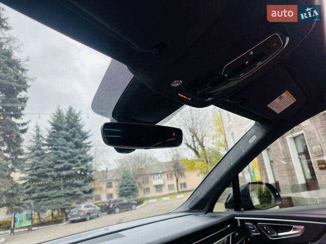 Серый Ауди SQ7, объемом двигателя 4 л и пробегом 111 тыс. км за 64000 $, фото 27 на Automoto.ua