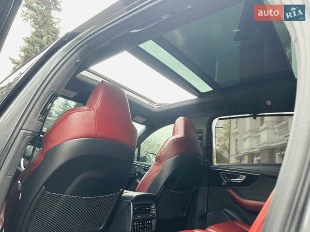 Серый Ауди SQ7, объемом двигателя 4 л и пробегом 111 тыс. км за 64000 $, фото 37 на Automoto.ua